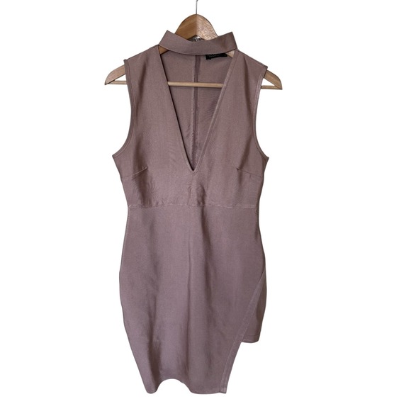 AKIRA Dresses & Skirts - Akira Bandage Mini Dress Womens Large Mauve Euc Choker V-Neck Asymmetrical